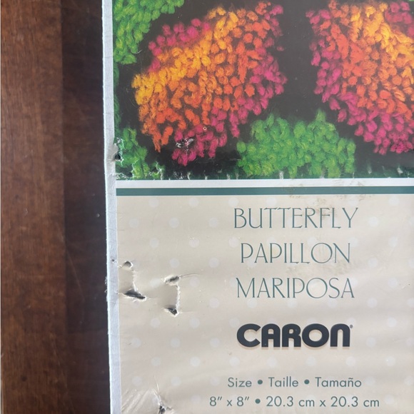 Caron Butterfly Latch Hook Kit - Green, Orange, Pink - Picture 2 of 5